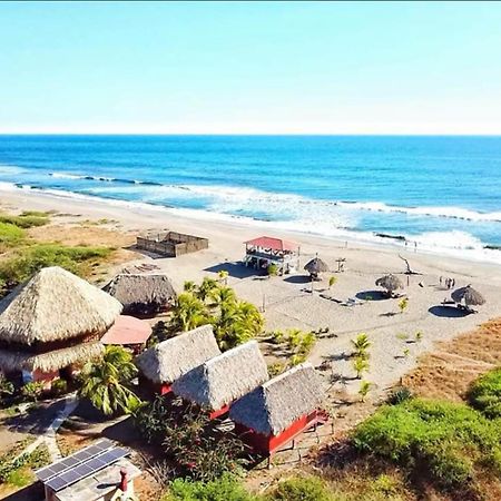 Surfing Turtle Lodge Poneloya Buitenkant foto